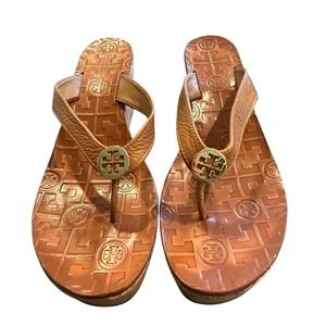 Tory Burch Wedge Thong Sandals Leather Brown Cork‎ Logo Embossed Womens Size 8M